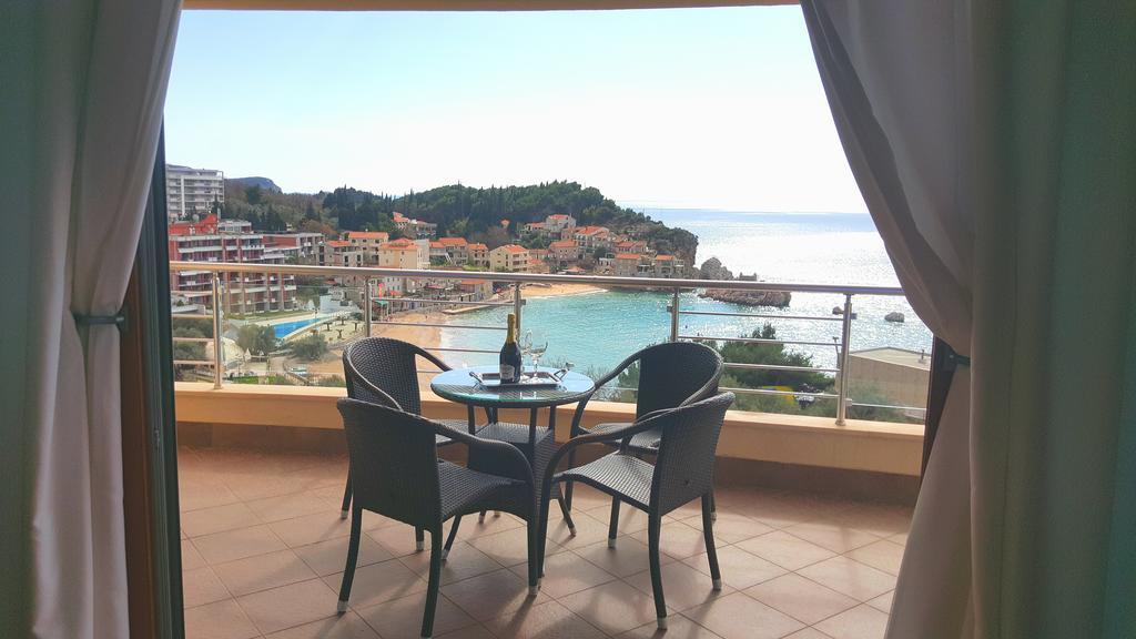Rino Lux Sveti Stefan